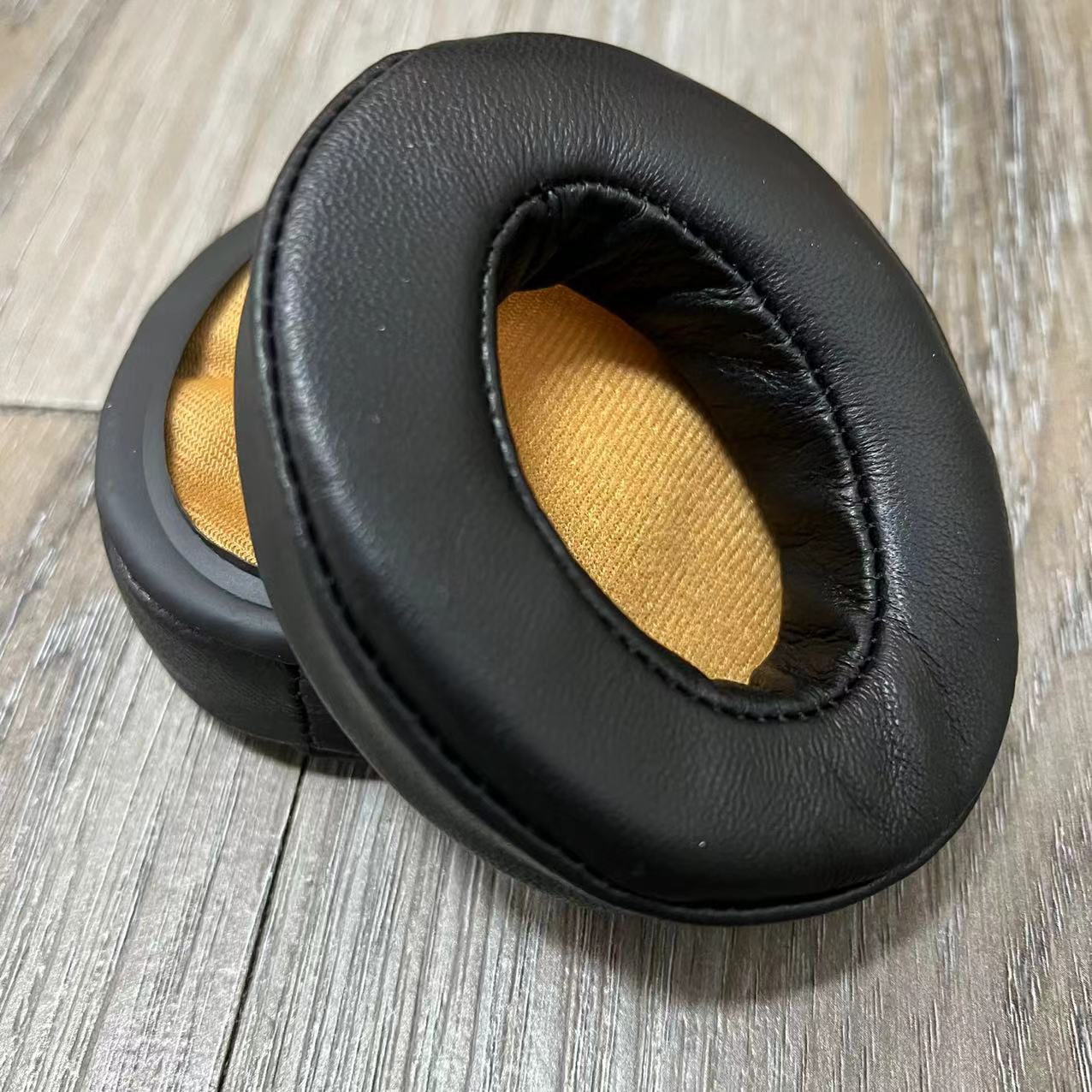 Genuine Sheepskin Leather Ear  - Sennheiser Headphone Momentum 4 recension och pris